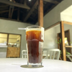 イン トゥ コーヒー スタンド - ドリンク写真:・アメリカーノ アイス Grande 500円/税込