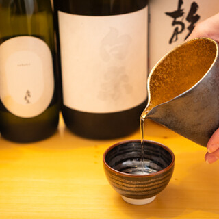 鮨の味わいをさらに引き立てる、選りすぐりの一杯をどうぞ