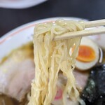 大師庵 - 煮玉子チャーシューメン 麺リフトアップ