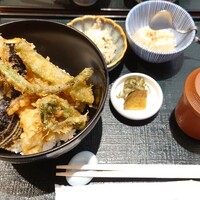 お料理 とみやま - 特選天丼御膳（1780円税込）