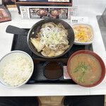 Yoshinoya - 鉄板牛焼肉定食