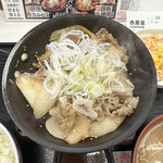 Yoshinoya - 鉄板牛焼肉定食