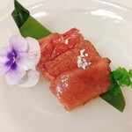 Grilled red meat sashimi (40g)