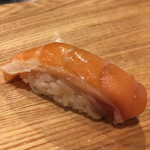 おすし 花富 - サクラマス