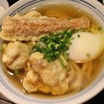 手打うどん すみた - 親子かけ(かしわ天３ヶ、温玉、ちくわ天)850円