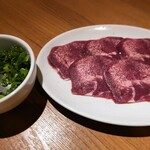 肉と鍋 さとり - ネギタン