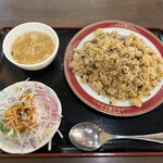 上海麺餃王 - 四川チャーンと餃子セット 900円