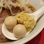 ラーメン二郎 - ショウガ半分