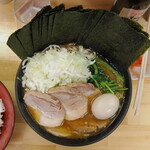 ラーメン 三亀 - 特三亀ラーメン＋ネギ