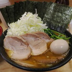 ラーメン 三亀 - 正面