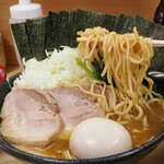 ラーメン 三亀 - 麺リフト