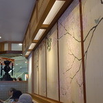 Tsubakiya Kafe - 襖絵のような壁