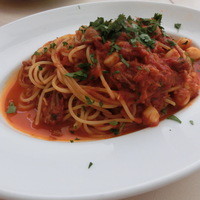 イタリアーナ エノテカ ドォーロ - イイダコと小柱・ケッパーの軽いトマトラグー1200円
