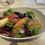 アマルフィイ カフェ - 旬の彩りお野菜のサラダ