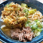 金藏製麺 - かけうどん+かきあげ+馬肉