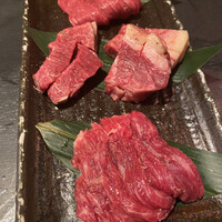 BeefGarden 二子玉川 - 本日の熟成黒毛和牛 上希少2部位、極上希少2部位
