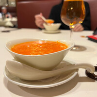 南国酒家 原宿本店 - フカヒレと蟹卵スープ