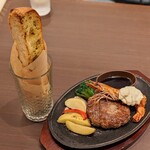 Guriru Kurashiki - 海老フライ＆ビーフハンバーグステーキ