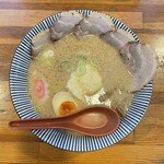 えびすラーメン 宮子店 - にんにくチャーシューメン[にんにく多め]