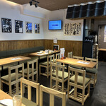 牛たん炭火焼き吉次 - 店内