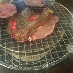 炭火七輪焼肉 てげ屋ホルモン - 