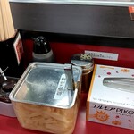 ラーメン 杉田家 - 卓上味変調味料2