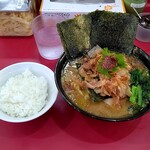 ラーメン 杉田家 - ラーメン並800円+和風トッピング100円+ライス120円（半ライスにしてもらいました）