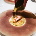 ルカンケ - 鱸、春キャベツ、ウドと春キャベツのソースをかけて