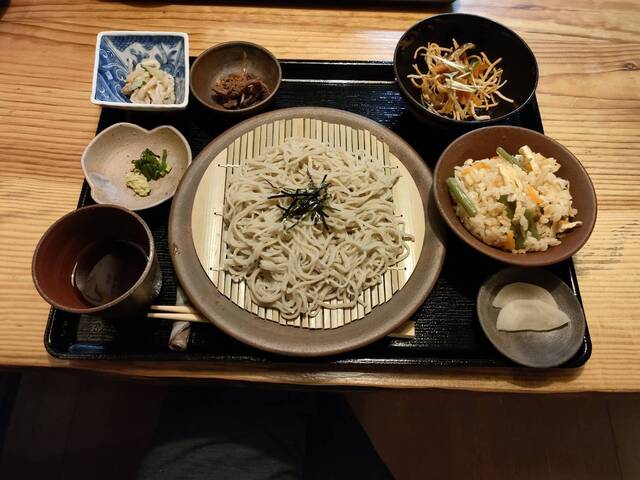 ソネット　蕎麦 信州開田高原 霧しなそば 200g 8袋 16食 送料無料 石臼挽き 蕎麦