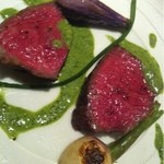 レ マリアージュ ドゥ ガク - イチボのロースト　あさつきのペースト添え