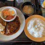 ウイング - あらびきハンバーグ&エビフライのセット
