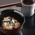 Gion Yamagishi - 鯛茶漬　焼いた鯛の骨からとったお出しを鯛と胡麻の上から山葵とともに
