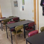 KIWI SHAYNES TACO RICE - 店内の雰囲気