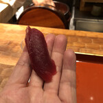 初音鮨 - 赤身　塩で　さっぱり