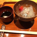 初音鮨 - 葛　その場で火を入れ冷やして短冊に切る　これがまた美味い