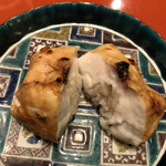 初音鮨 - フグの白子のシャリ挟み