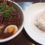 スープカリー スアゲ プラス - パリパリ知床鶏と野菜カレー