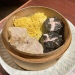 Hakata Odento Jinenjo Yokayokadou - 自家製焼売３種類 ：豚挽肉、鶏肉と錦糸玉子、イカ墨はんぺん
