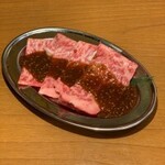 烤黑毛牛裡脊肉980日元 (含稅1,078日元)