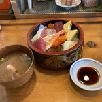 千八寿司 - 海鮮丼　1000円