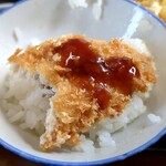 御食事処 魚ふみ - アジフライをご飯に乗せてアジフライ丼