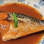 入金 - 入金 ＠日本橋 骨が外され食べやすい、甘めの味噌で炊かれた身が厚く脂が乗った鯖