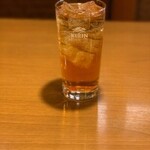 【丙】 【飲】 烏龍茶兌酒380日元 (含稅418日元)