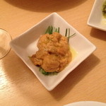 クッチーナ笑多 - 奥尻産　朝どれ生ウニをシチリアの塩の花で（７８０円）２０１３年８月