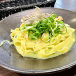 鎌倉パスタ - 料理写真:愛媛産真鯛と釜揚げ桜エビの柚子胡椒和風ジェノべーゼ