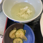 中国料理 頤和園 - 冷たいジャスミン茶でお茶漬けするのが好き