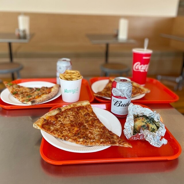 Henry's PIZZA （ヘンリーズ ピザ） 谷町四丁目/ピザ 食べログ