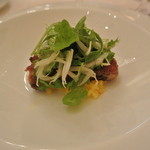 ル・ブルギニオン - ウナギとフォアグラの温かいテリーヌのパネ　サラダ添え