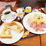 富士 - 洋朝食 990円