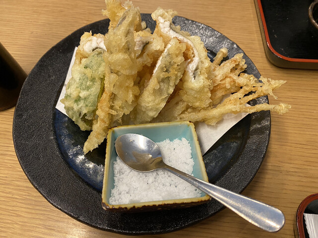 食飲笑 うたつがね（くいんしょう うたつがね） - 歌津（海鮮丼）の写真